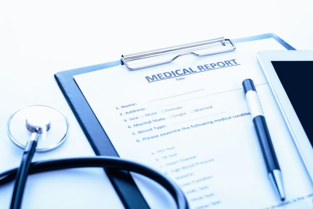 A form for a medical report.