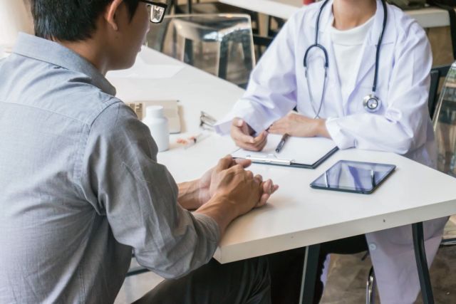 The injured person consulted a doctor.